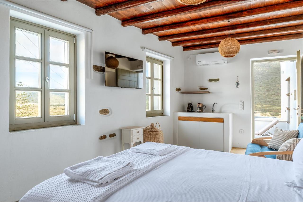 Ursa Major Suites Tinos Exterior photo